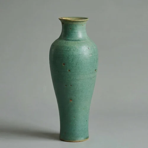 Hand-Forged Meiren Ceramic Bud Vase