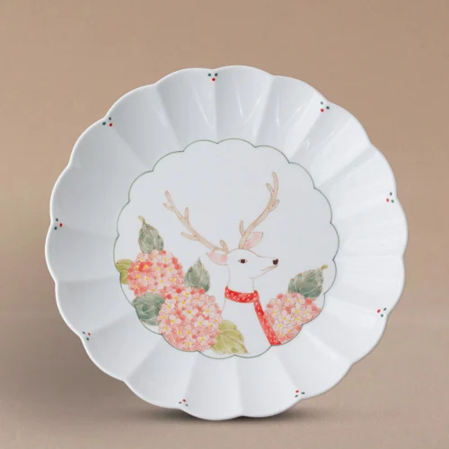Hand-Painted Deer & Hydrangea Scalloped Ceramic Plate