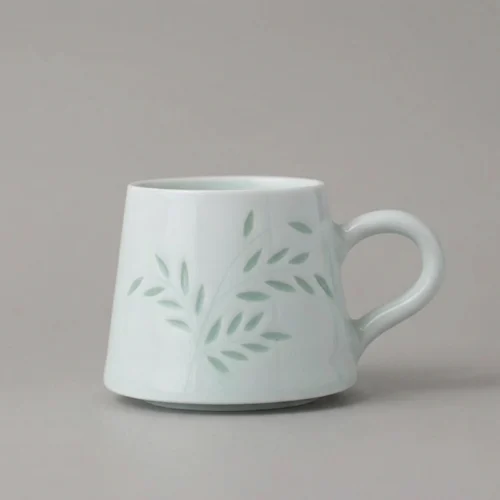 Lush Foliage Celadon Linglong Mug